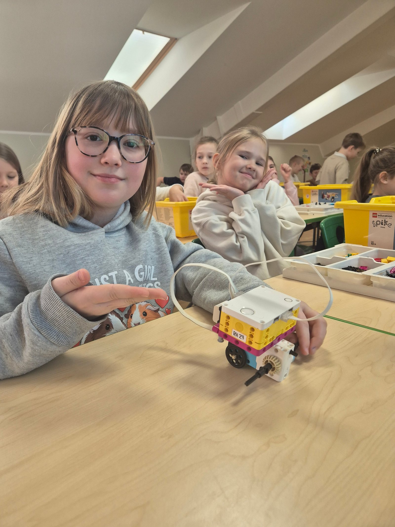 "Konstruējam programmvadāmu robotu Bruņurupucis"